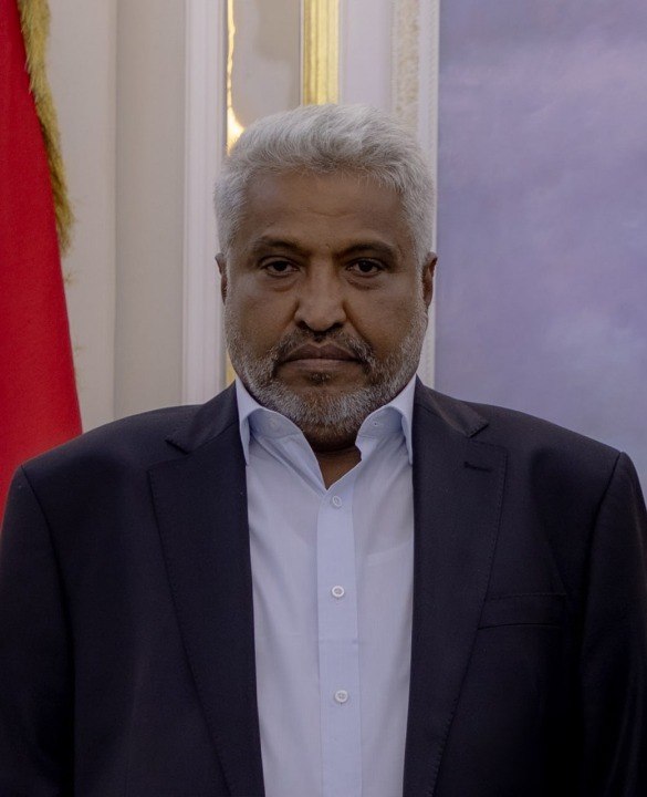 وزير النقل يؤكد استمرار الرحلات الجوية المدنية بين صنعاء وطهران إلى جانب فتح وجهات دولية جديدة قريباً وزير النقل يؤكد استمرار الرحلات الجوية المدنية بين صنعاء وطهران إلى جانب فتح وجهات دولية جديدة قريباً